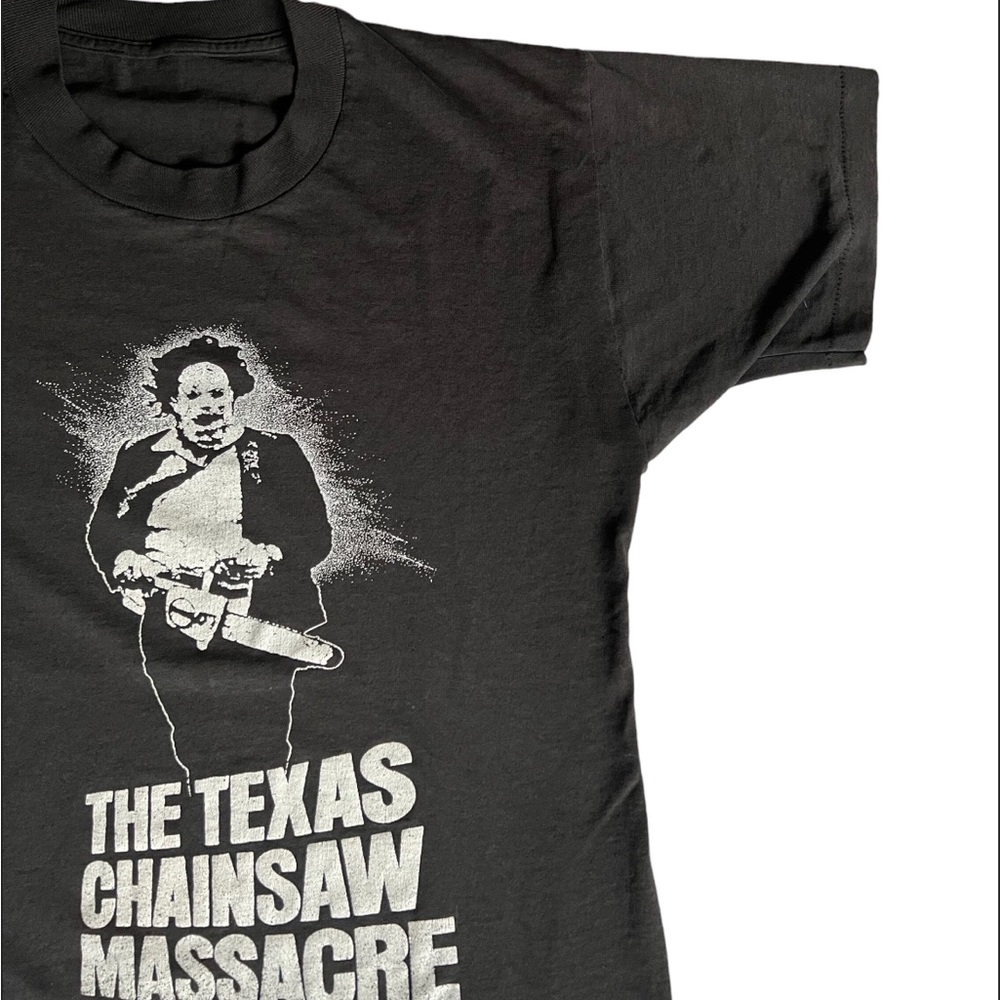 Vintage 80s Texas Chainsaw Massacre T-Shirt - Picture 8 of 8
